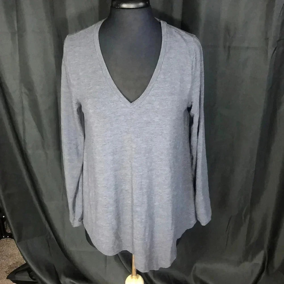 Blue‎ Soft Surroundings Long Sleeve V Neck M - Picture 1 of 3